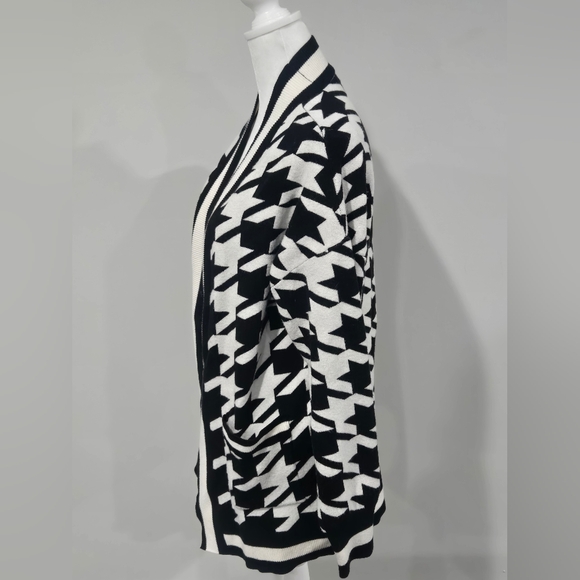 Houndstooth Cardigan - Picture 2 of 5
